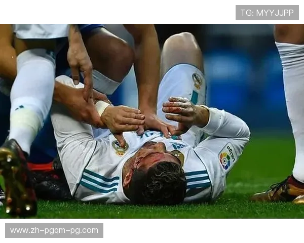 西甲联赛C罗被犯规的经典瞬间:争议与冲突的焦点 西甲联赛C罗被犯规的经典瞬间:争议与冲突的焦点